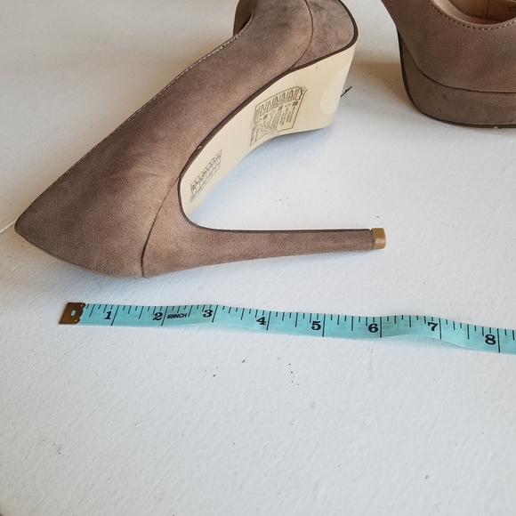 Forever 21 Suede Heels - Picture 4 of 8